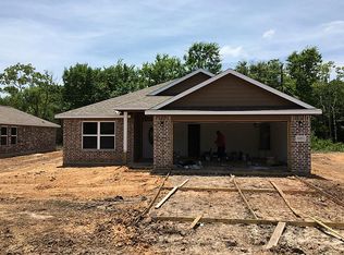 6107 Fox Ridge Dr, Angleton, TX 77515