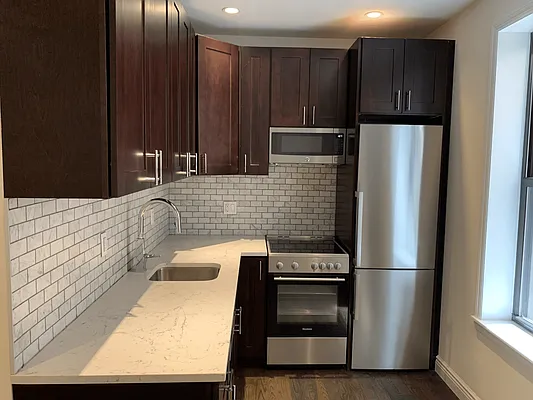 Rented by Avenues Real Estate | media 23