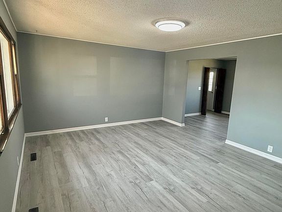 3rd image of 2030 Forest St