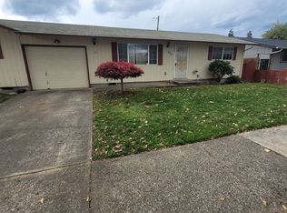 660 S 40th St, Springfield, OR 97478