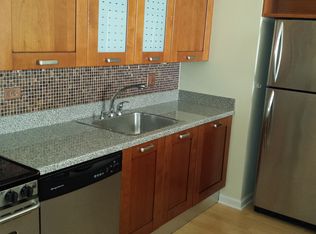 807 Church St APT 510, Evanston, IL 60201