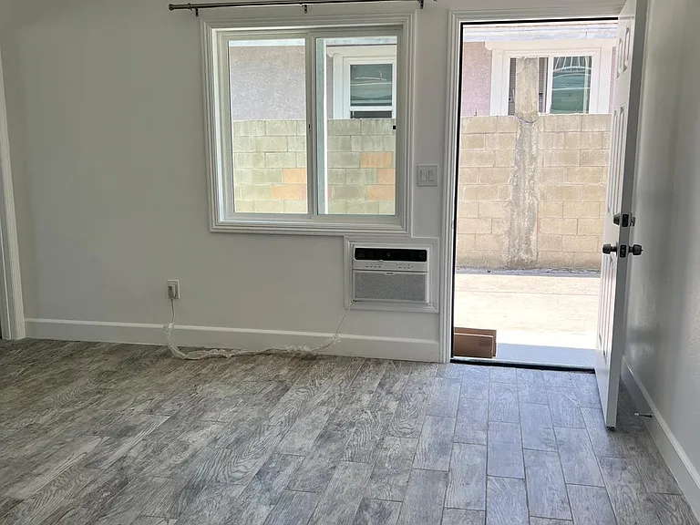 120 W 73rd St #5 — Photo 8