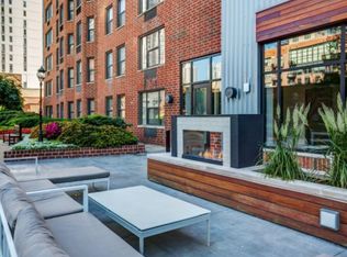 325 E Illinois St, Chicago, IL 60611