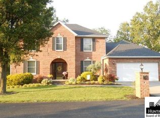 16 Wolfe Dr, Huntington, WV 25705