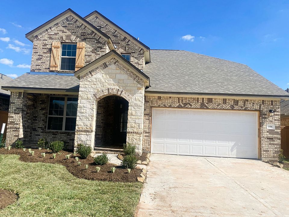 Welcome home to 158 Solana Point Drive