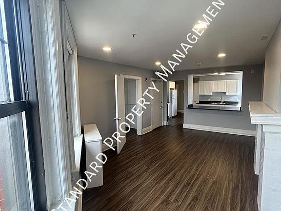 2nd image of 2075 Main St #5