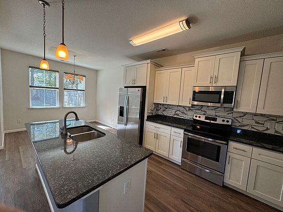 5th image of 1175 Gunn Hall Dr #1