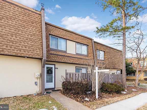 3rd image of 3800 Burlingame Pl #37C