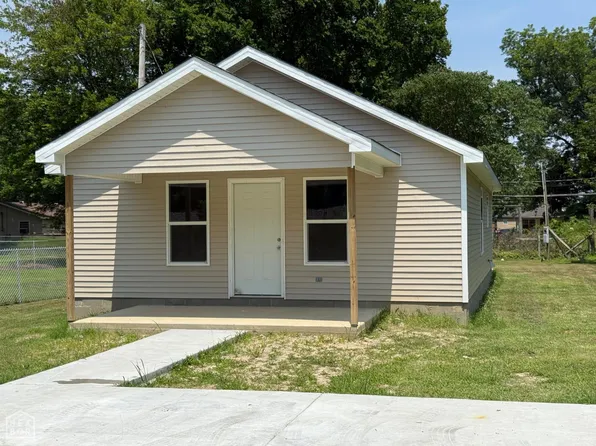 704 N Ozark Ave, Trumann, AR 72472