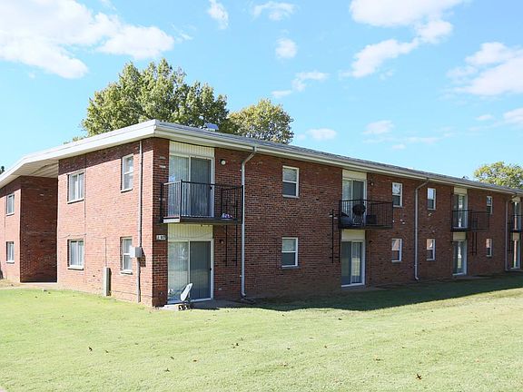 2nd image of 1357 Sharondale Cir APT M