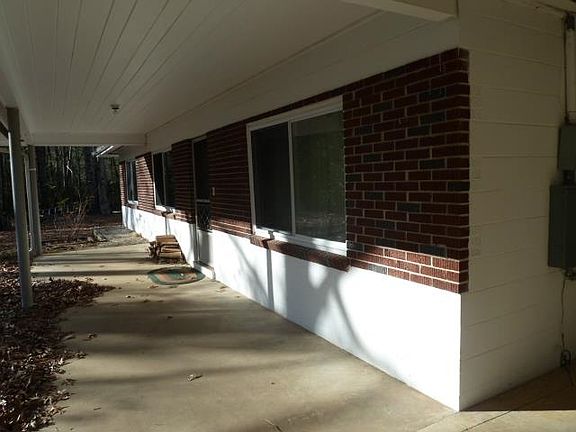 4th image of 130 Tall Oaks Dr