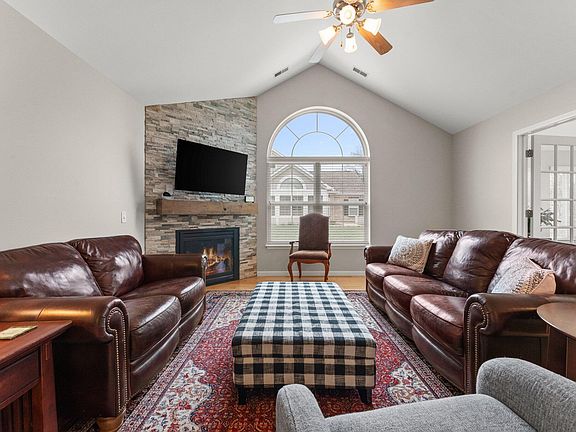 4th image of 2412 Allison Cir