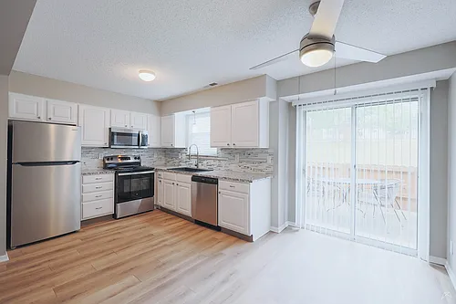 Chestnut Heights Townhomes Photo 1