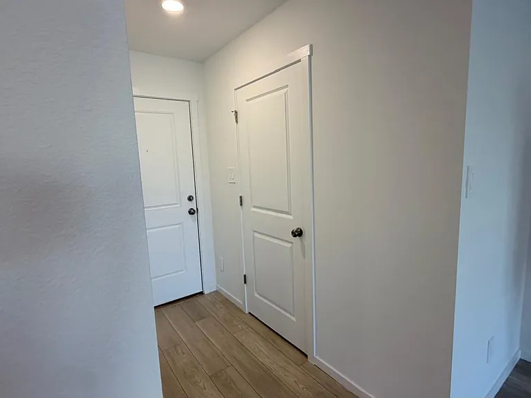 880 Lynx St — Photo 16