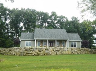 4 Squire Dr, Wilbraham, MA 01095