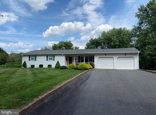 30 Applegate Rd, Jobstown, NJ 08041