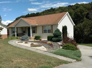 1578 Boardwalk Cir, Morristown, TN 37814