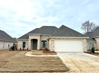 404 Butternut Dr, Canton, MS 39046