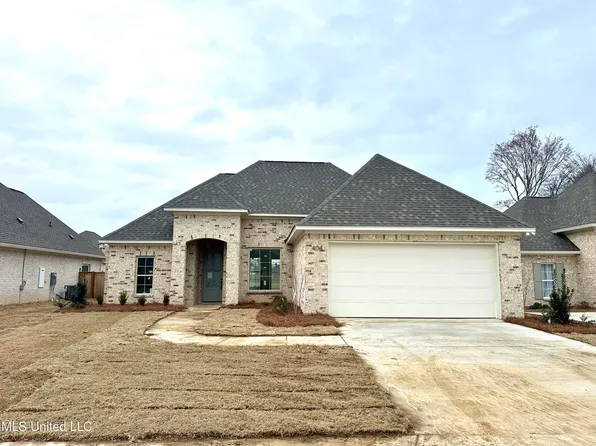 404 Butternut Dr, Canton, MS 39046
