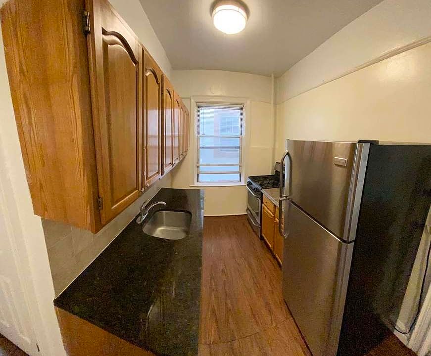 1st image of 50-64 42nd St