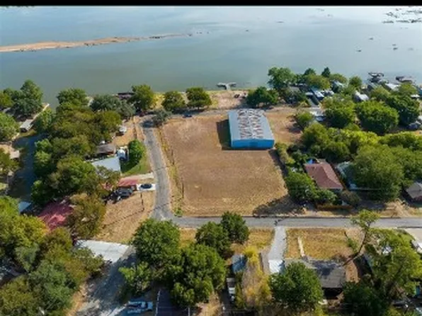 4003 Greenbrook St, Granbury, TX 76048