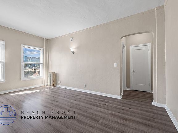 5th image of 418 S Normandie Ave #116