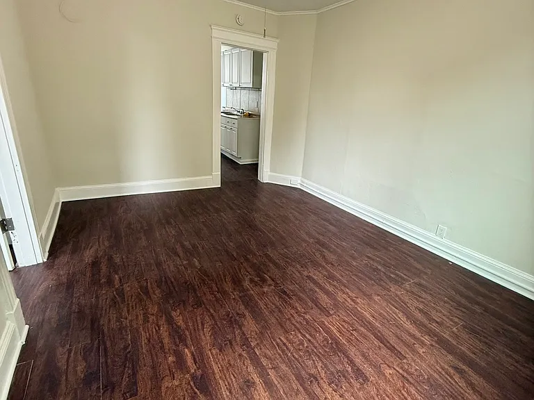 140 Orange St — Photo 3