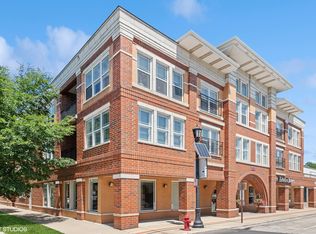 2935 Central St #304, Evanston, IL