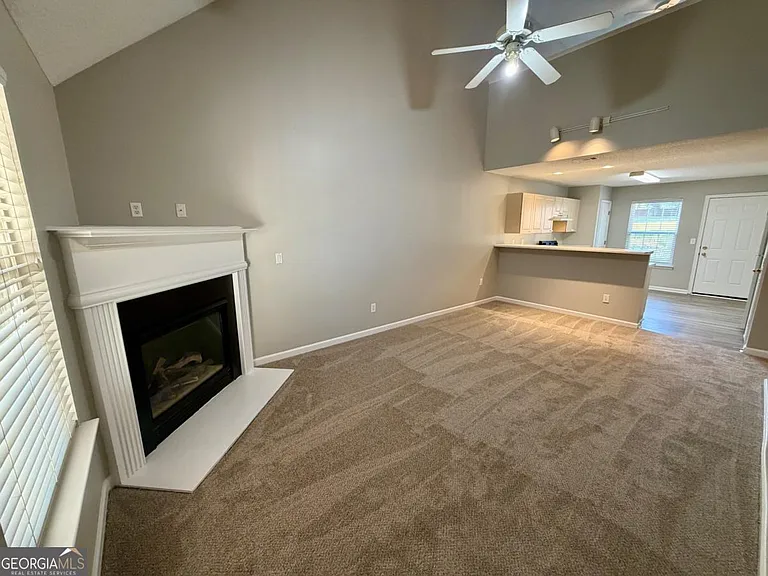 15 Lakeside Cir — Photo 4