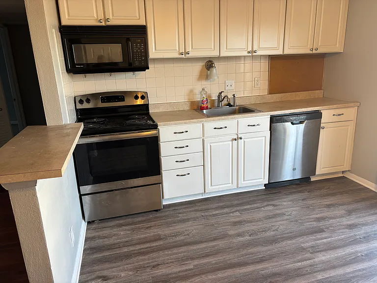 48 Cathcart Dr #DIFFERENT — Photo 6