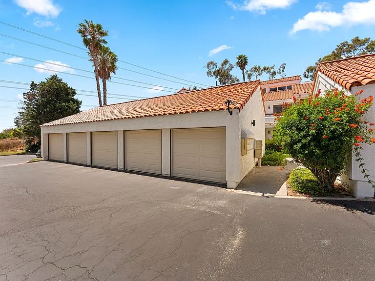 1947 Swallow Ln — Photo 26