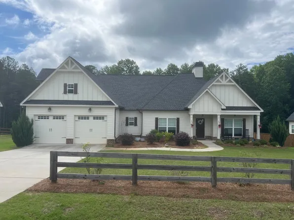 569 Maddox Rd, Winder, GA 30680