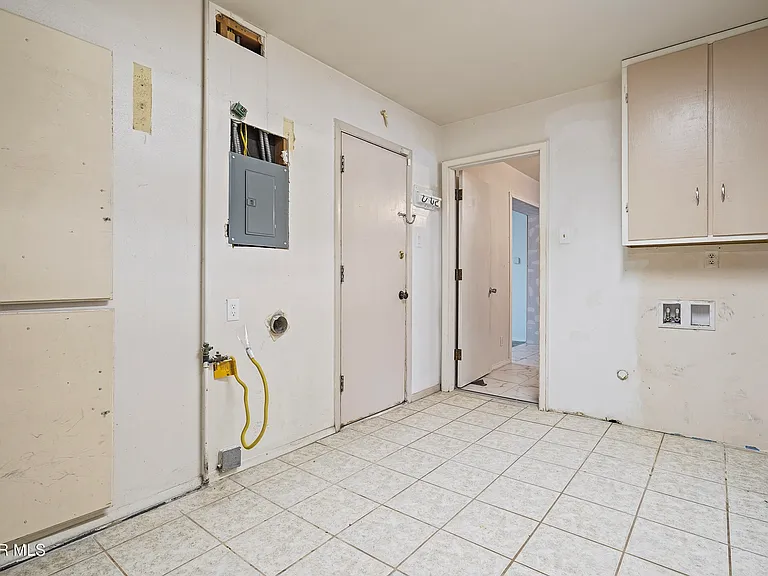 10372 Shenandoah St — Photo 20