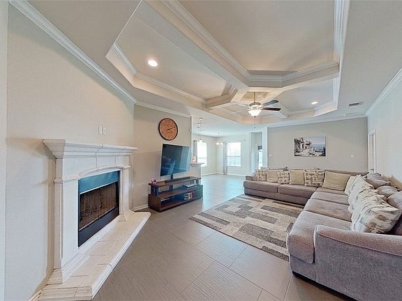 3rd image of 7650 Sable Creek Dr