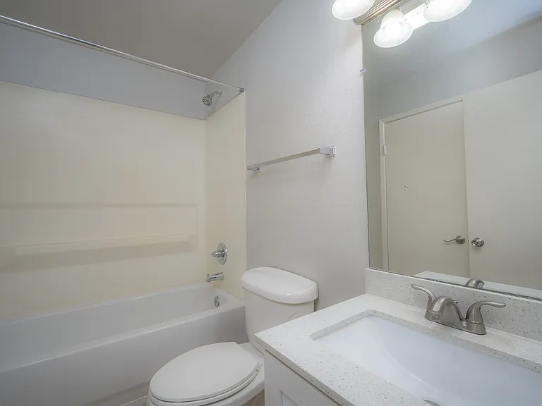 BW 2BD 2bath BW 2BD 2bath