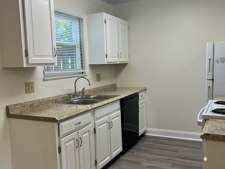 7977 Tall Timbers Dr — Photo 9