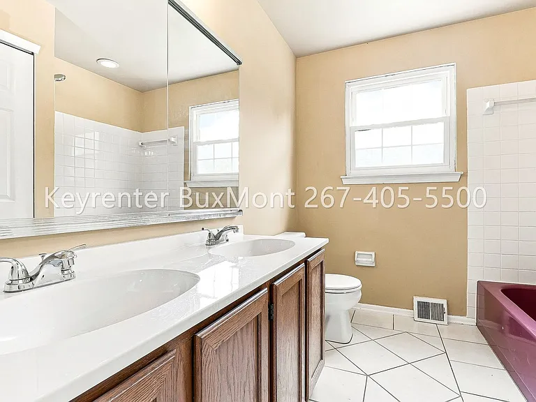 117 Victoria Ln — Photo 8