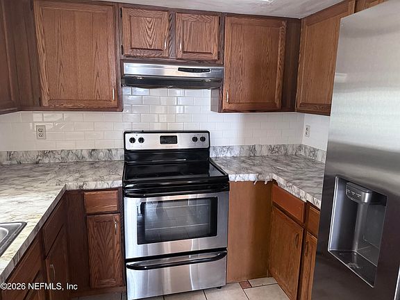 5th image of 2288 IRONSTONE Drive E