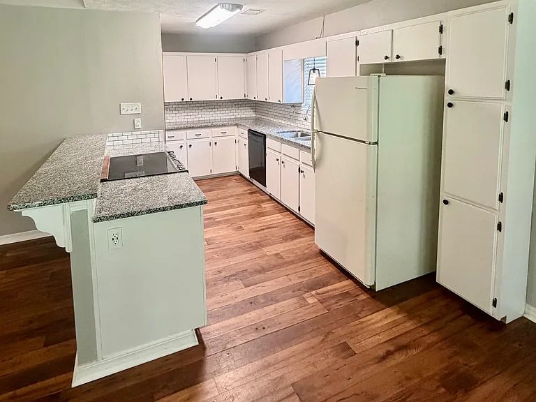 18 Bridgestone Dr — Photo 4