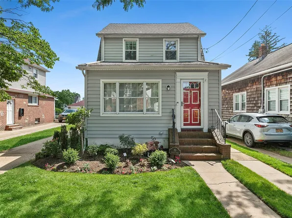 70 Terrace Avenue, Floral Park, NY 11001