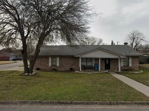 304 Childers Ave, Benbrook, TX 76126