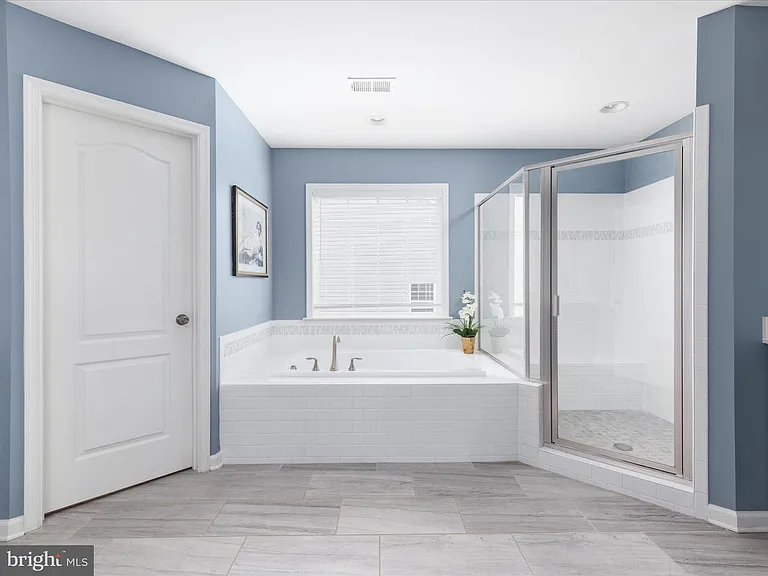 126 Farmhouse Ct — Photo 14