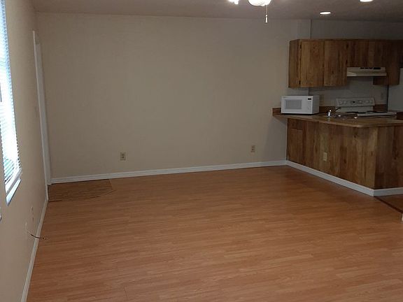 4th image of 1606 Andalusia Blvd APT 1