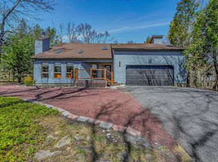 1121 Huron Pl, Tobyhanna, PA 18466