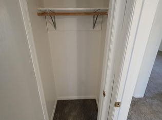 114 E 10th St, Cedar Falls, IA 50613