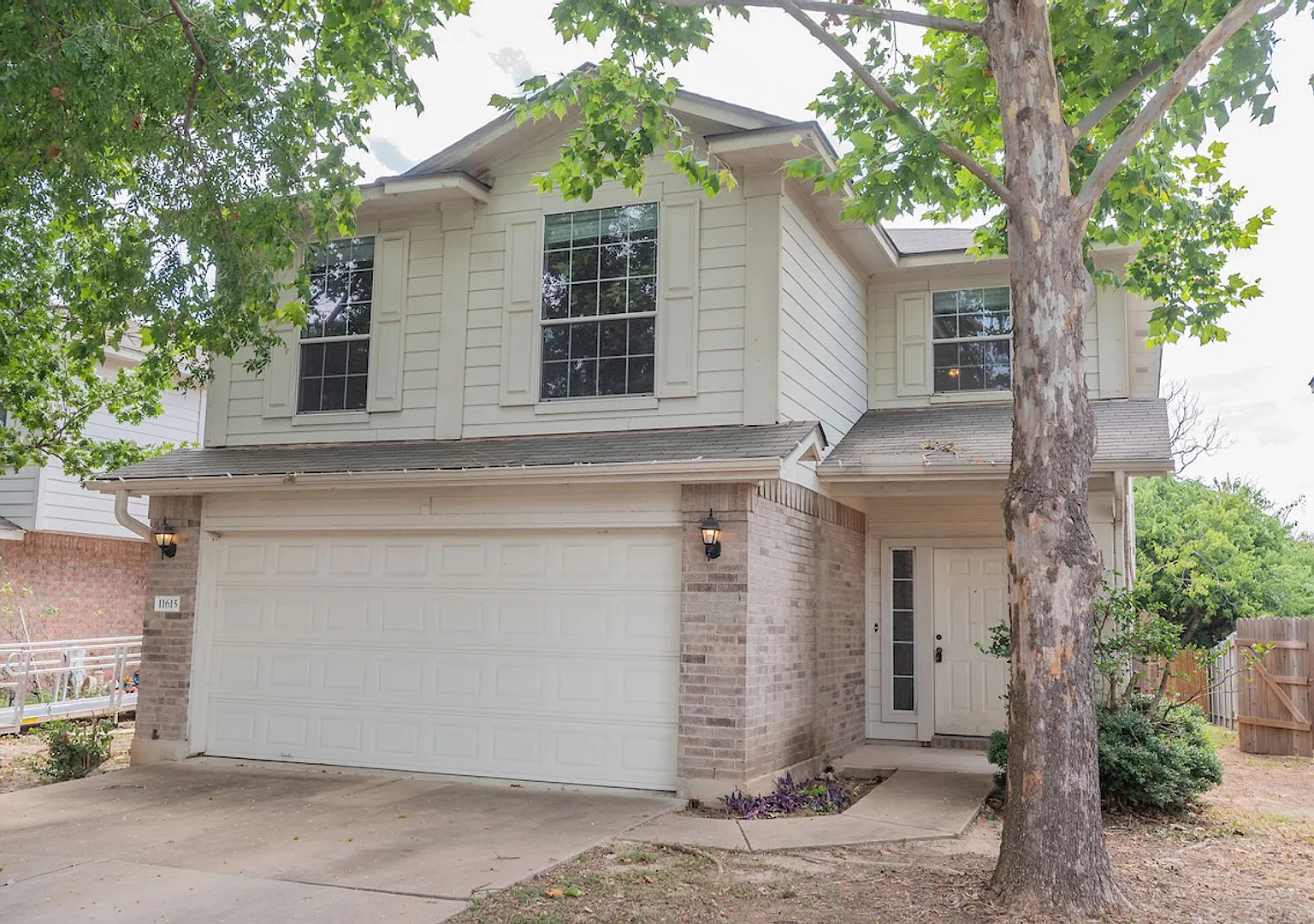 Spacious Two Story Three Bedroom Home in South Austin — Photo 1