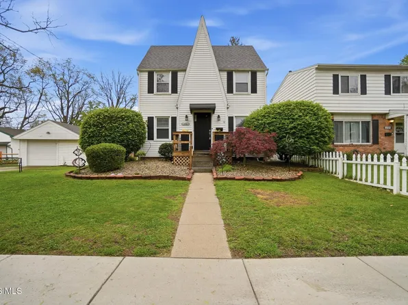 2703 Wyndale Rd, Toledo, OH 43613