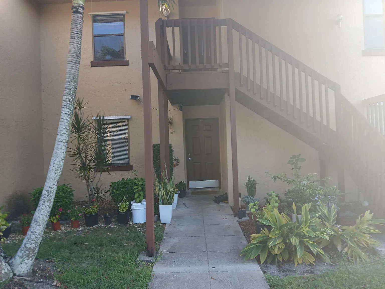 2 bed, 2.0 bath, 1165 sqft, $2,000 — Photo 1