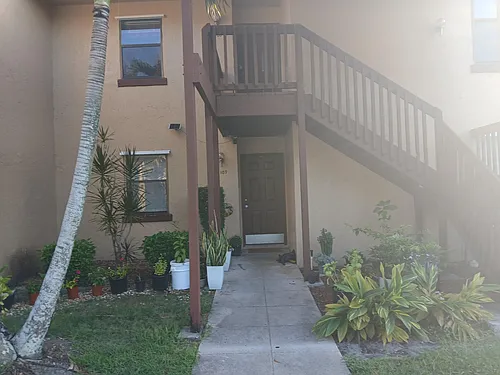 1108 Lakeview Dr E Photo 1