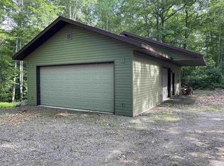 4179 Pine Grove Dr, Rhinelander, WI 54501